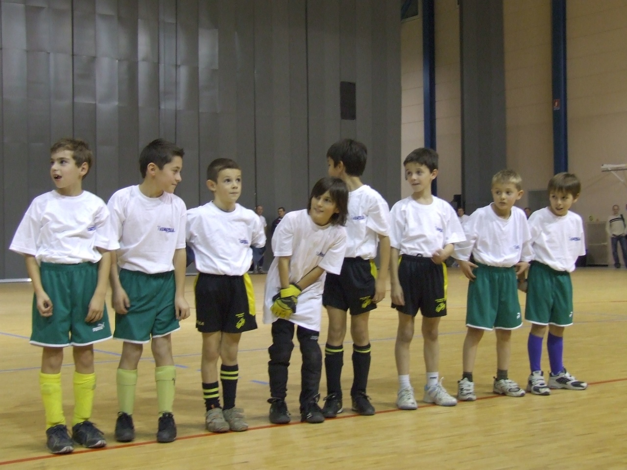 Futsal pitchouns (6)